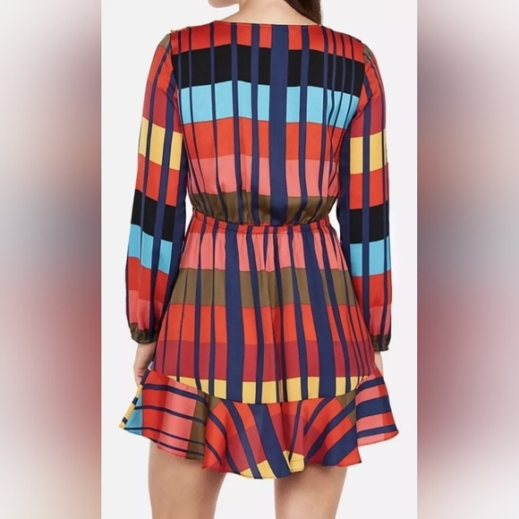 Express Color block elastic waist ruffle wrap style Dress SZ: XS - Picture 3 of 5